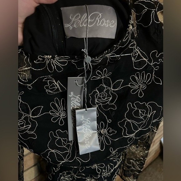 NWT Lela Rose Embroidered Floral Lace Long-Sleeve Illusion Maxi Dress Size 8 - Picture 7 of 9